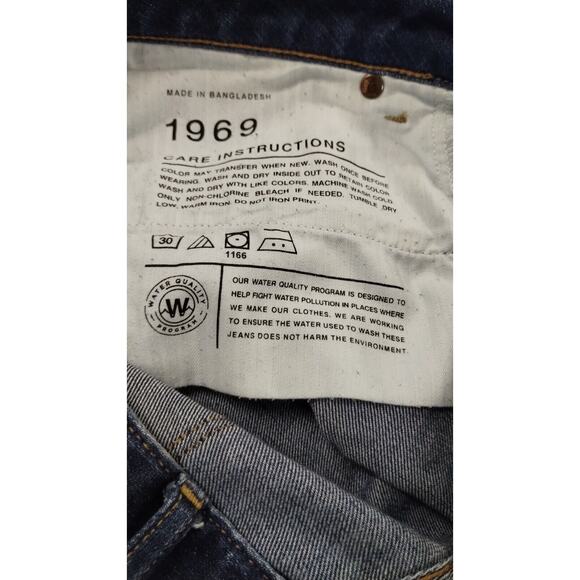 GAP 1969 Shorts Mens 30r Blue Dark Wash Perfect Boot Measured 32 - Picture 6 of 9